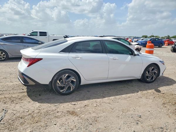 2024 HYUNDAI ELANTRA