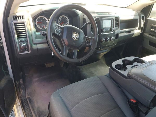 2016 RAM 3500 REG CAB CHASSIS