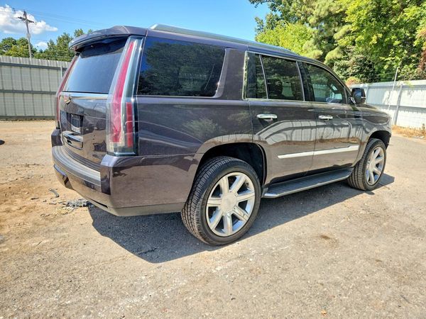 2016 CADILLAC ESCALADE Luxury