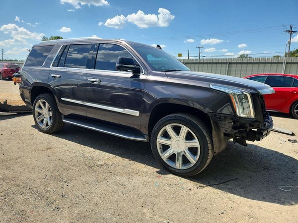 2016 CADILLAC ESCALADE Luxury