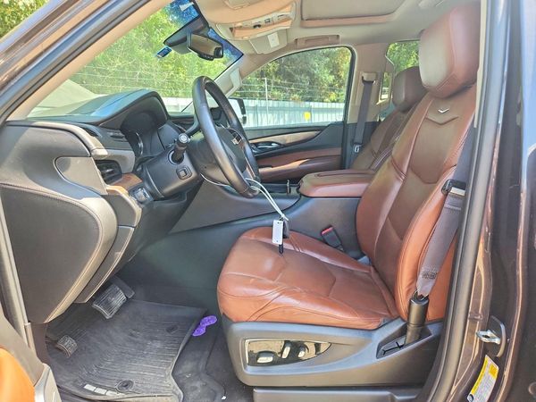 2016 CADILLAC ESCALADE Luxury