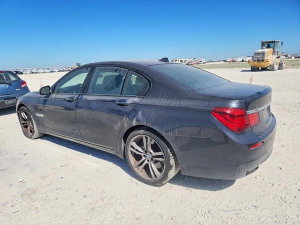 2015 BMW 750 750i/Alpina B7