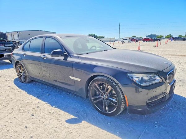 2015 BMW 750 750i/Alpina B7