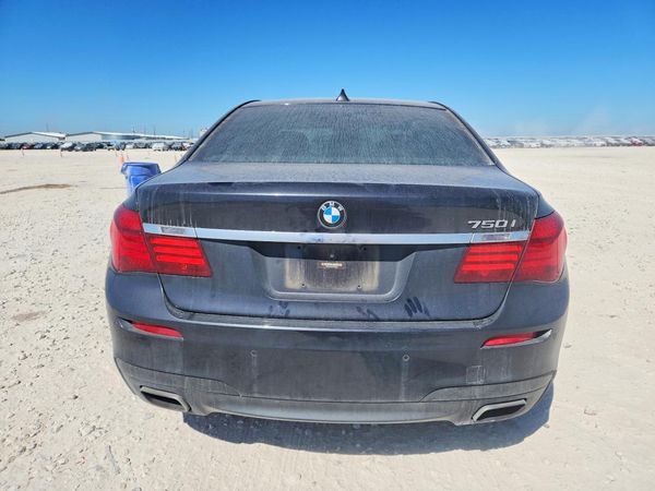 2015 BMW 750 750i/Alpina B7