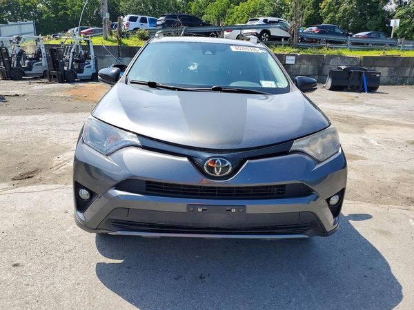 2018 TOYOTA RAV4 Adventure/XLE