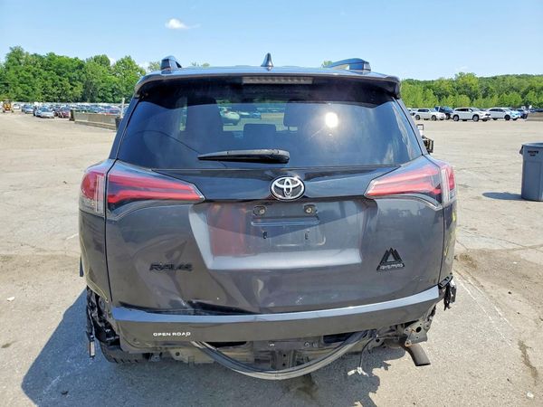2018 TOYOTA RAV4 Adventure/XLE