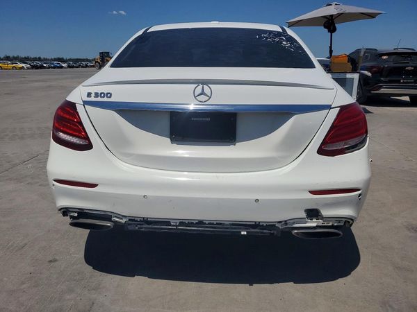 2017 MERCEDES-BENZ E E300