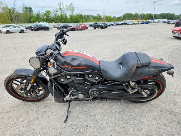 2013 HARLEY-DAVIDSON VRSCDX