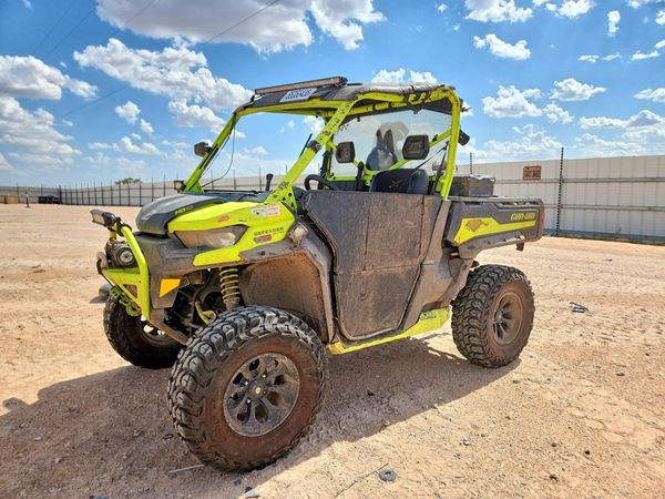 2020 CAN-AM DEFENDER XMR