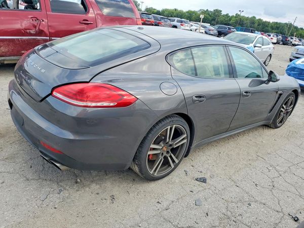 2014 PORSCHE PANAMERA