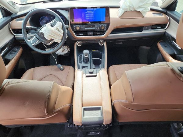 2025 TOYOTA GRAND HIGHLANDER