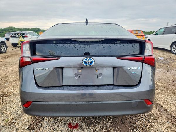2021 TOYOTA PRIUS