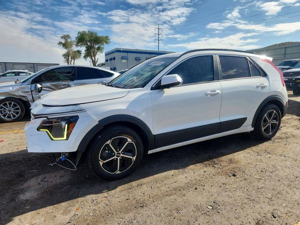 2023 KIA NIRO