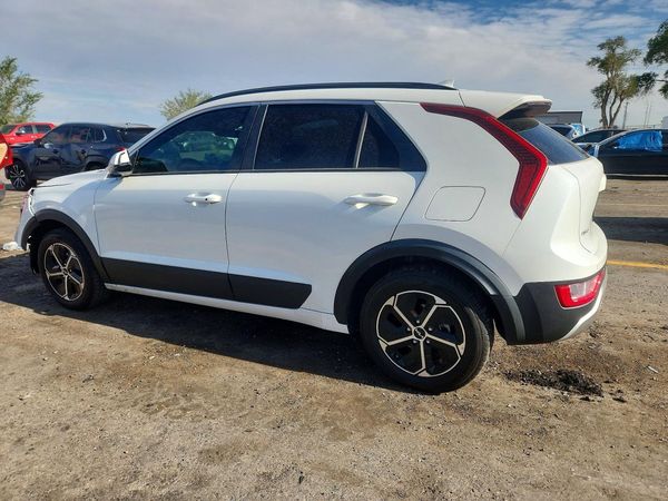 2023 KIA NIRO