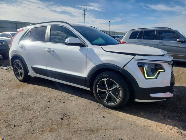 2023 KIA NIRO