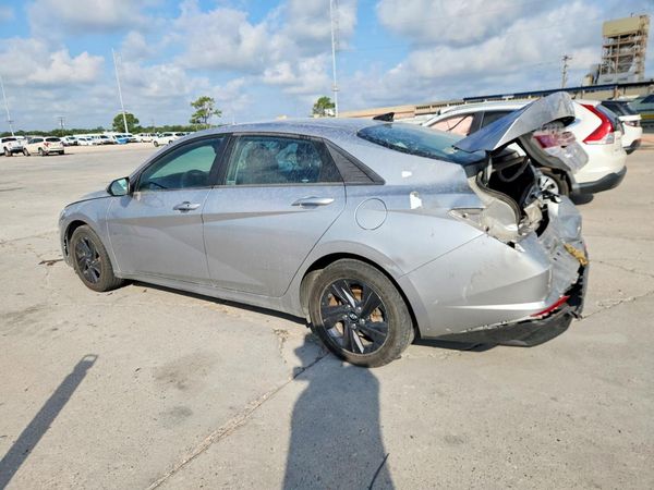 2022 HYUNDAI ELANTRA SEL w/Convenience Pkg