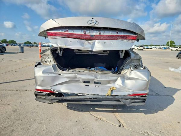 2022 HYUNDAI ELANTRA SEL w/Convenience Pkg