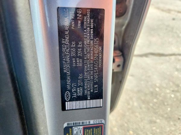 2022 HYUNDAI ELANTRA SEL w/Convenience Pkg