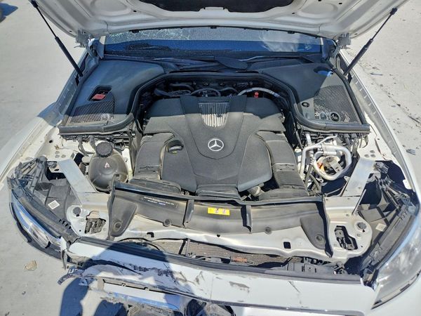 2019 MERCEDES-BENZ E-CLASS E450 — Engine bay