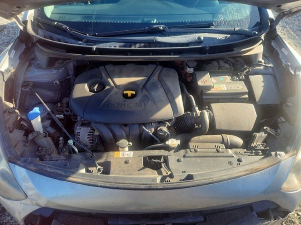 2013 HYUNDAI ELANTRA