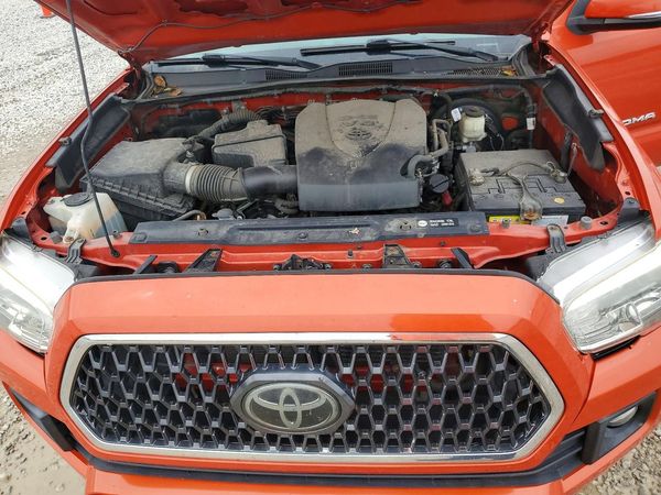 2018 TOYOTA TACOMA