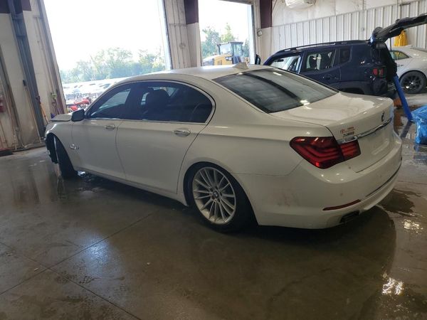 2013 BMW 750