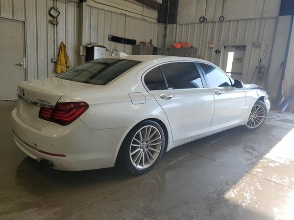 2013 BMW 750