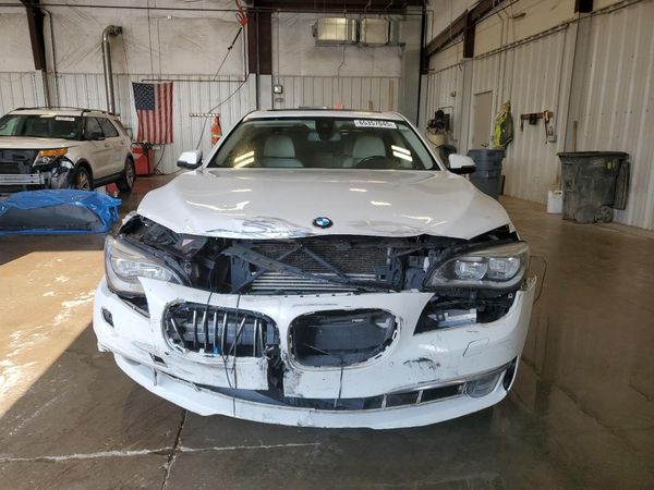 2013 BMW 750