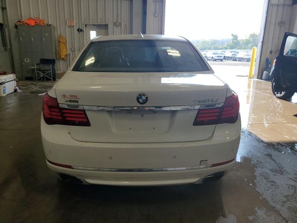 2013 BMW 750