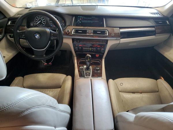 2013 BMW 750