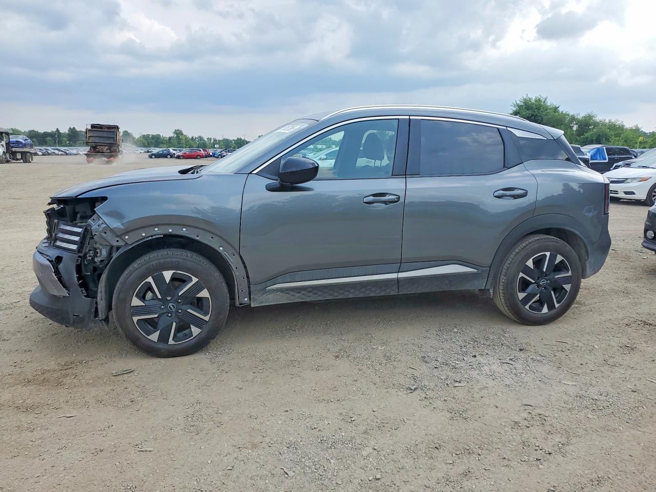 2026 NISSAN KICKS SV — Front 3/4