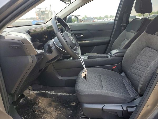 2026 NISSAN KICKS SV — DENT