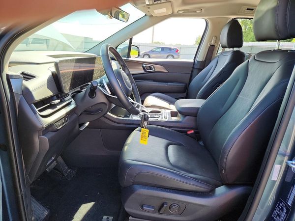 2025 KIA CARNIVAL H SX, SX PRESTIGE — DENT