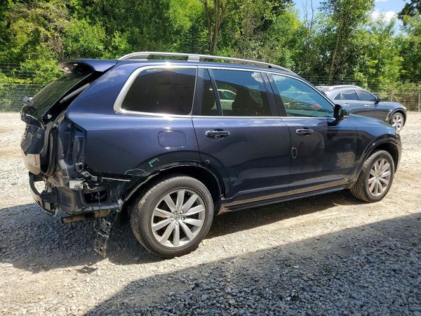2017 VOLVO XC90