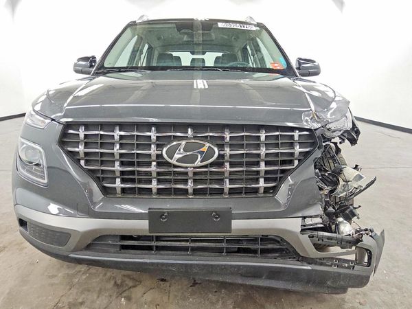 2026 HYUNDAI VENUE SEL, SEL w/ 2-Tone Roof