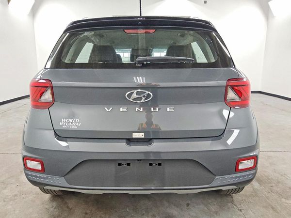 2026 HYUNDAI VENUE SEL, SEL w/ 2-Tone Roof