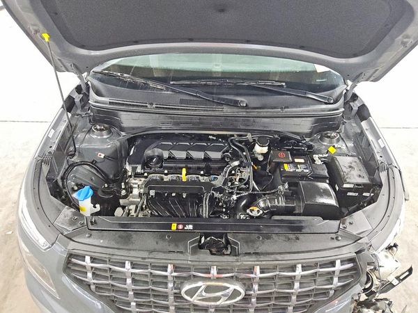 2026 HYUNDAI VENUE SEL, SEL w/ 2-Tone Roof