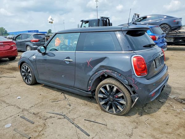 2019 MINI COOPER