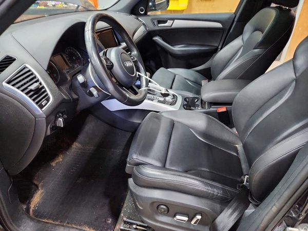 2017 AUDI Q5 quattro Premium Plus