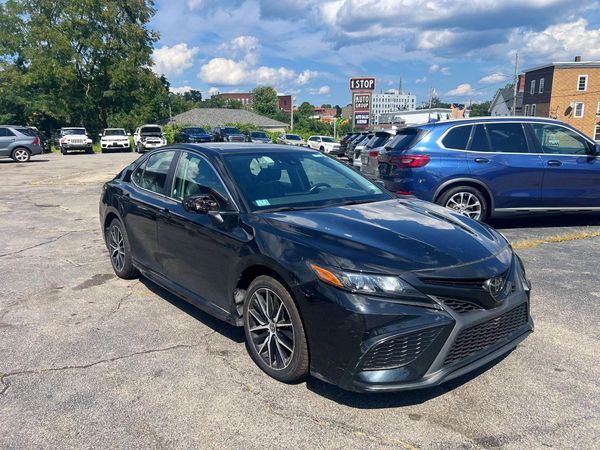2021 TOYOTA CAMRY SE
