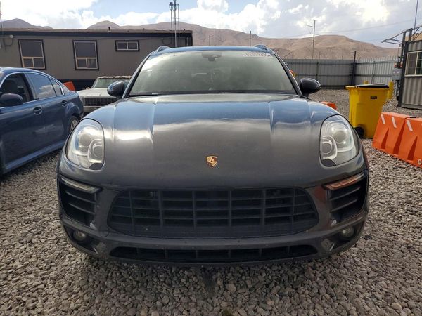 2017 PORSCHE MACAN