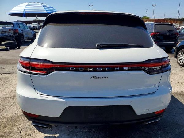 2021 PORSCHE MACAN Base