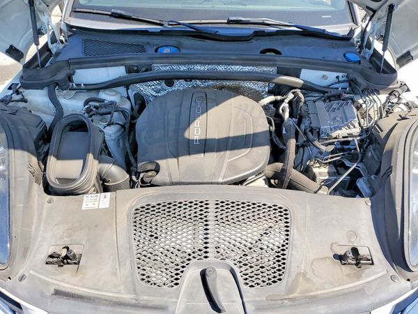 2021 PORSCHE MACAN Base