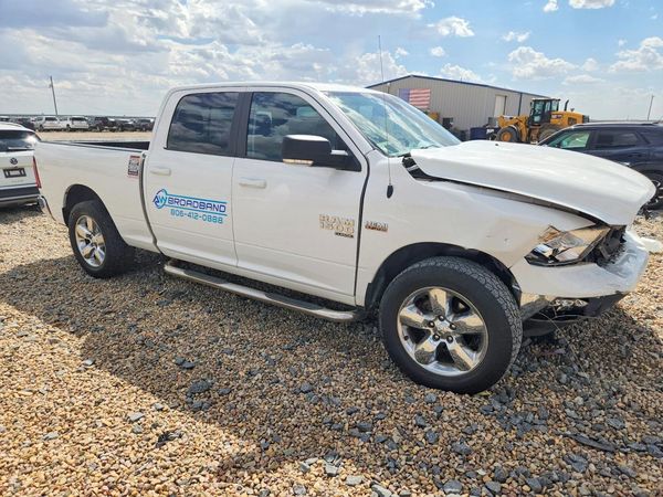 2019 RAM 1500 CLASSIC SLT