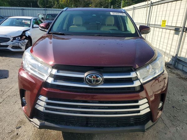 2017 TOYOTA HIGHLANDER SE/XLE