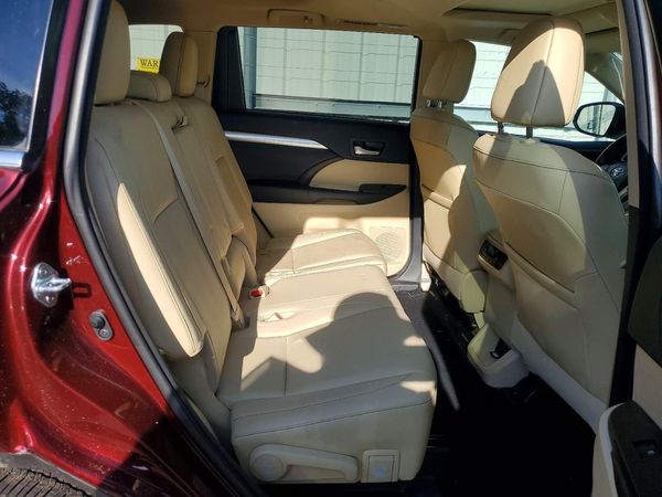 2017 TOYOTA HIGHLANDER SE/XLE