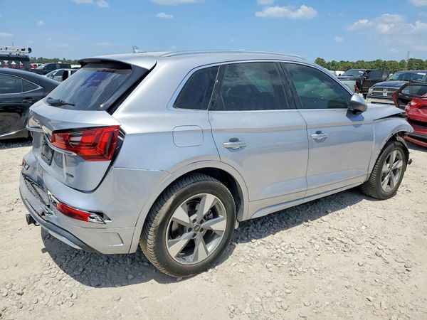 2022 AUDI Q5 quattro Premium Plus