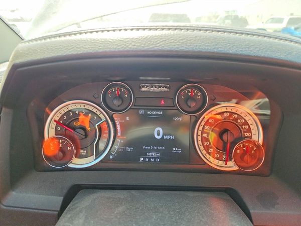 2017 RAM 1500 LARAMIE CREW CAB 4X4