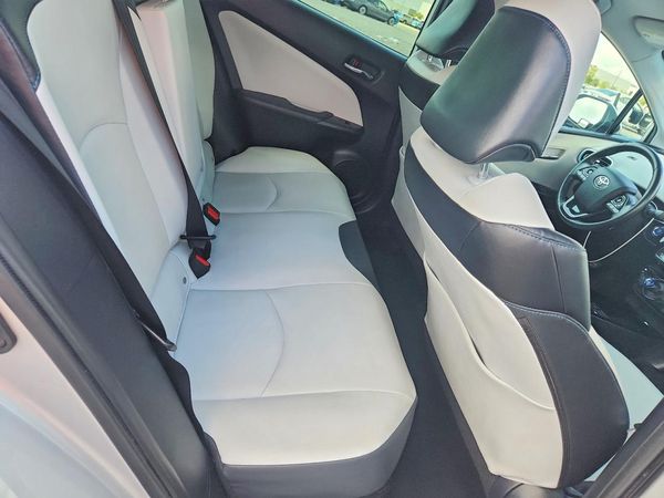 2022 TOYOTA PRIUS
