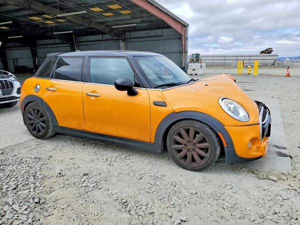2016 MINI COOPER